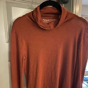 Madewell turtle neck shirt. Size XS.